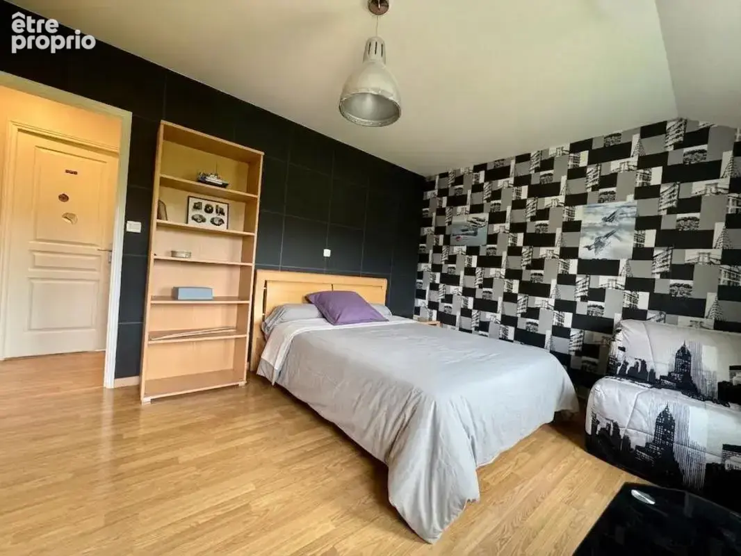 Maison de 137m2 avec 4 chambres , jardin et garage SAINS EN AMIENOIS (80) - photo 7