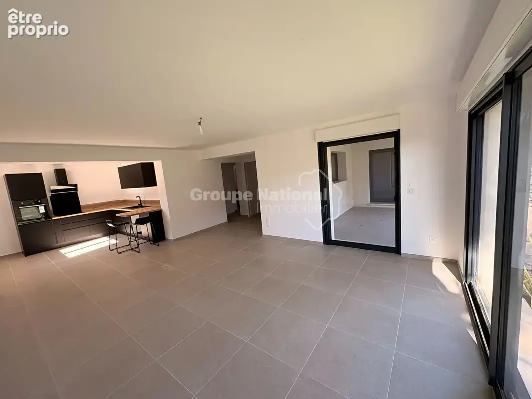 Appartement T4 de 90 m² en rez de jardin - photo 2