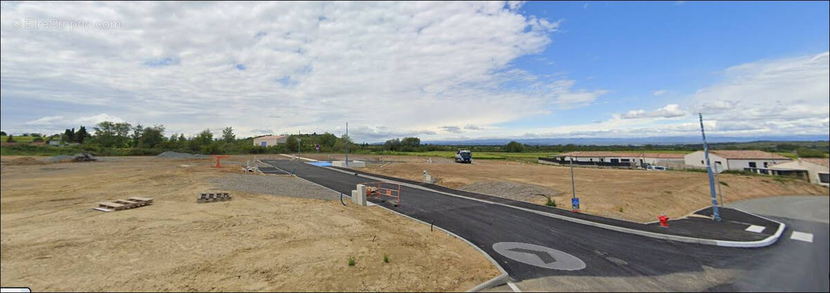 Terrain à SALLES-D&#039;AUDE