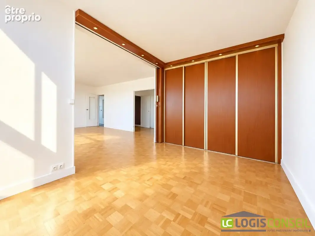 Appartement 5 pièces 102 m² à vendre à Chatillon (92320) - photo 4