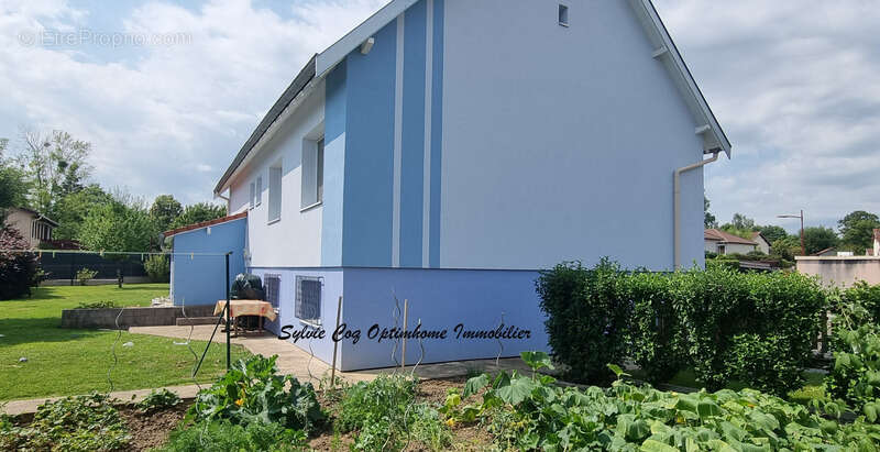 Maison à GIRONCOURT-SUR-VRAINE