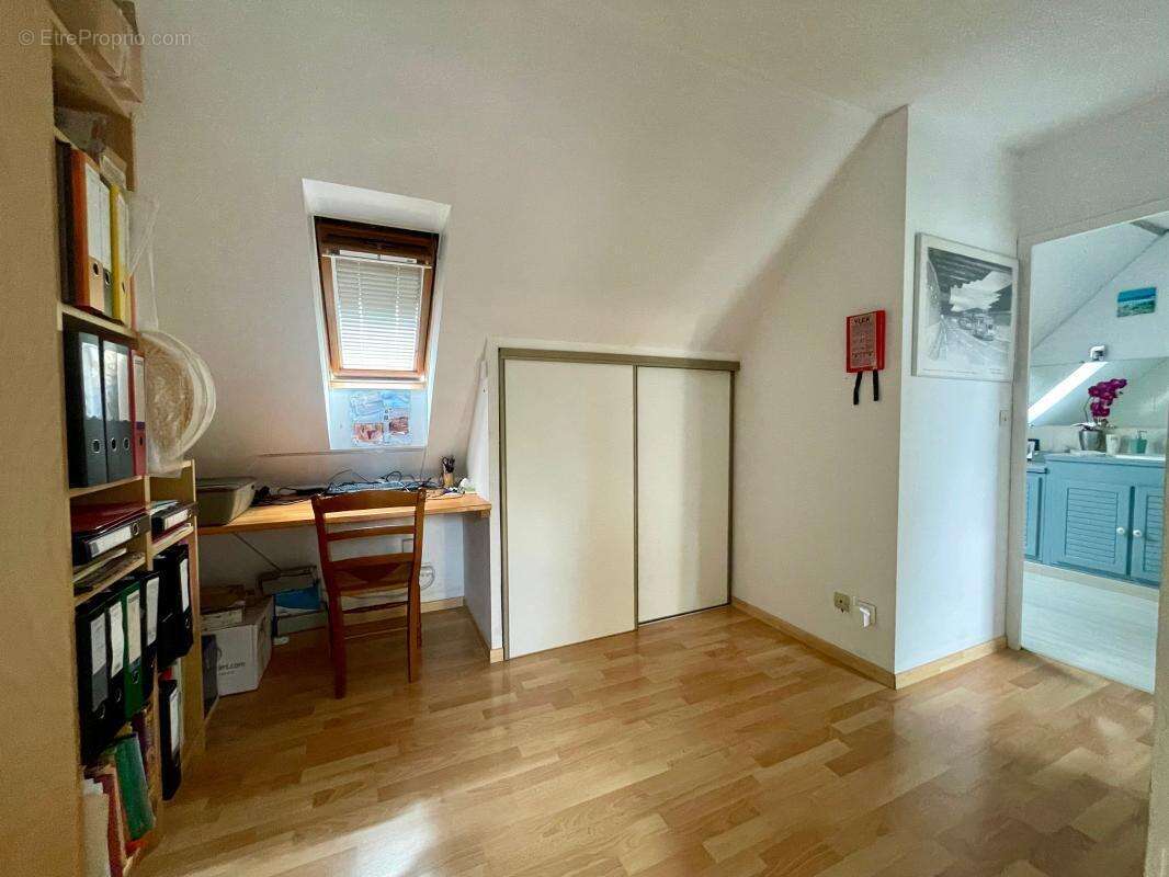 Maison à BURES-SUR-YVETTE