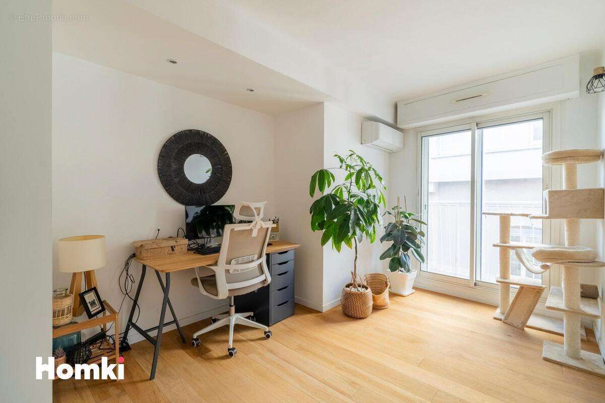 Appartement à MARSEILLE-7E
