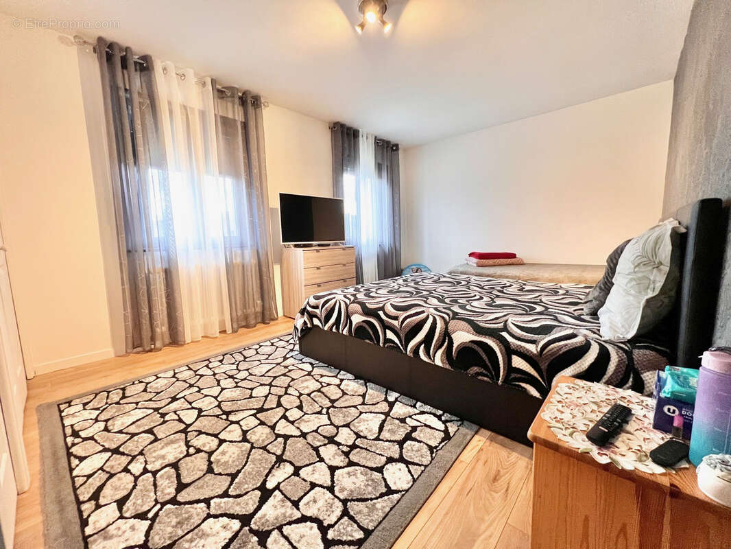 Maison à FRANQUEVILLE-SAINT-PIERRE