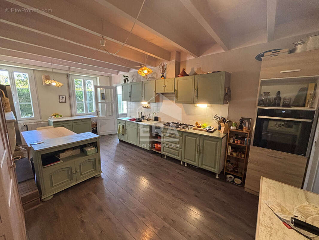 Maison à SAINT-CIERS-SUR-GIRONDE