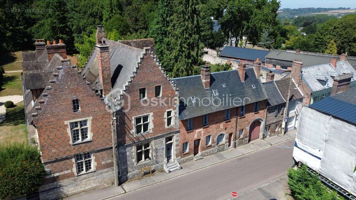 À VENDRE – ANCIEN BAILLIAGE D’ARQUES-LA-BATAILLE - Une demeure de caractère chargée d’histoire ! - photo 3