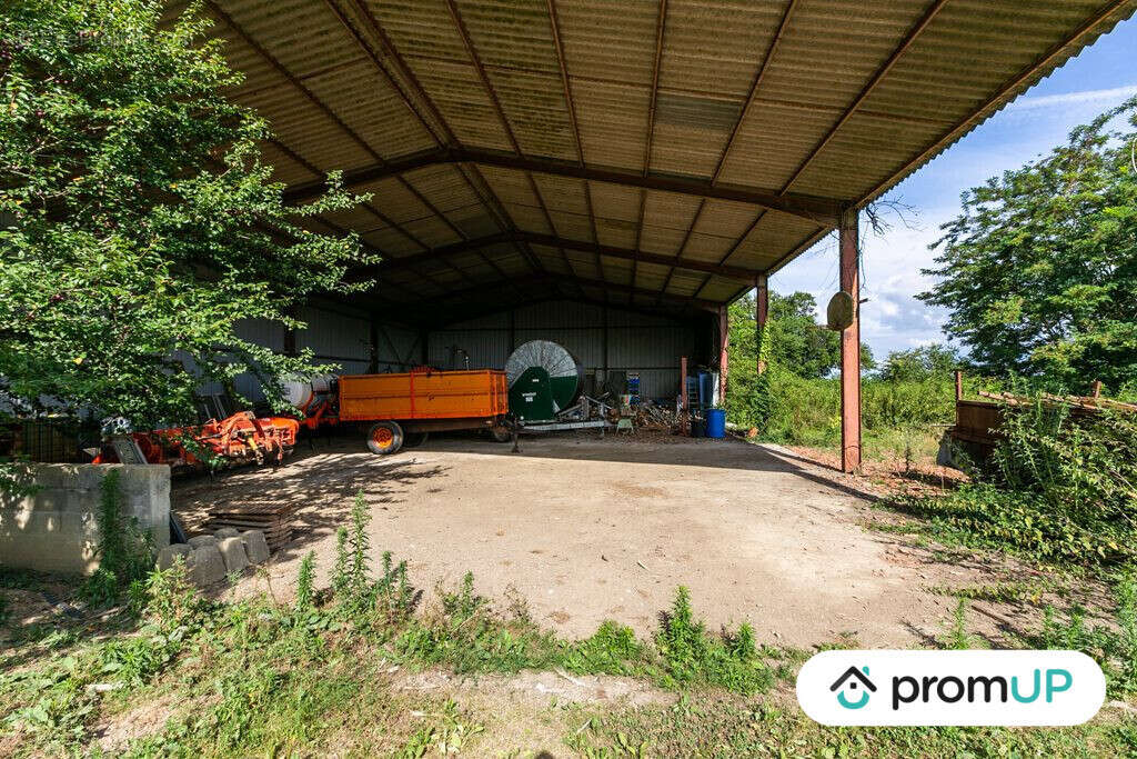 Terrain à GAMARDE-LES-BAINS