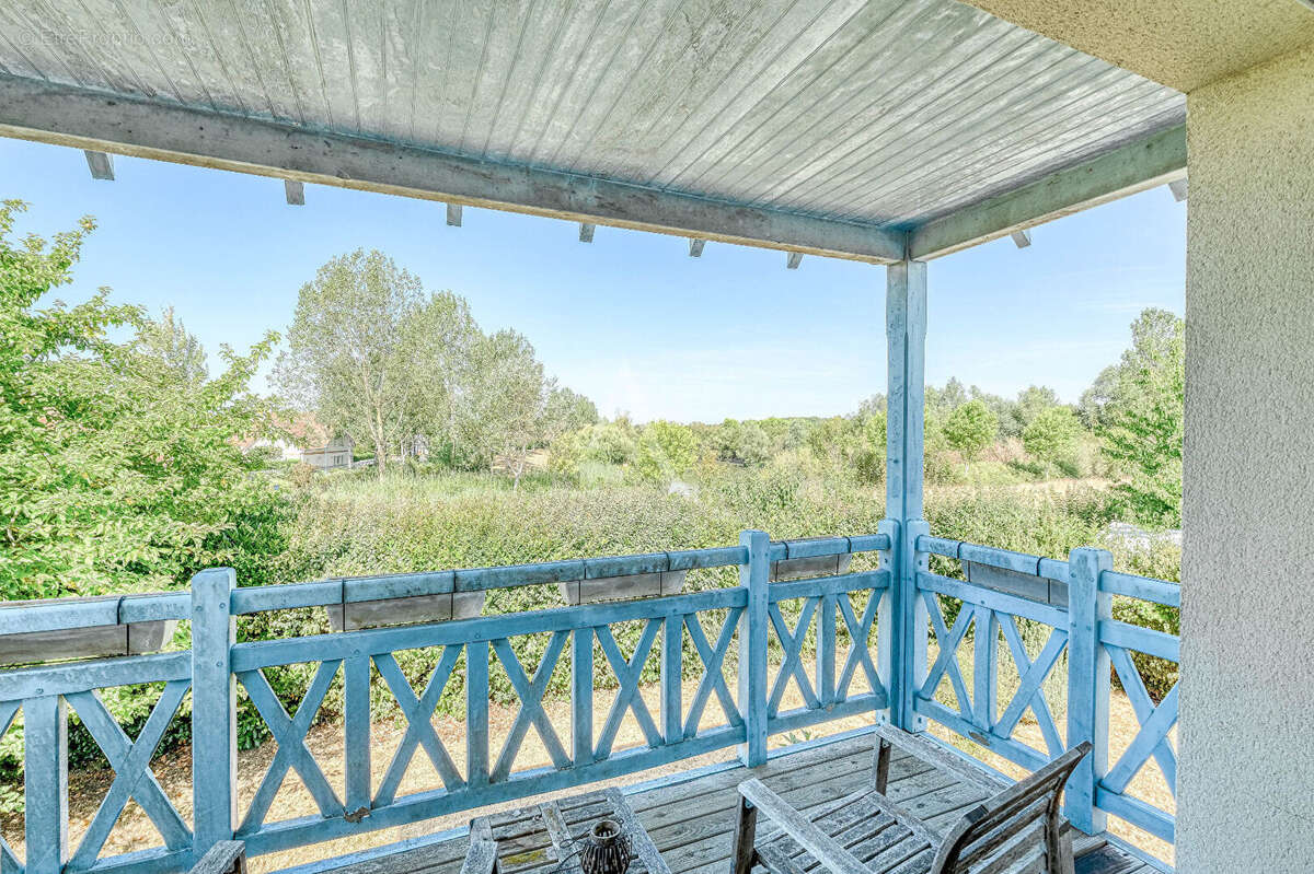 Bailly-Romainvilliers :  Maison familiale de 160 m², terrain 887 m², vue lac - photo 14