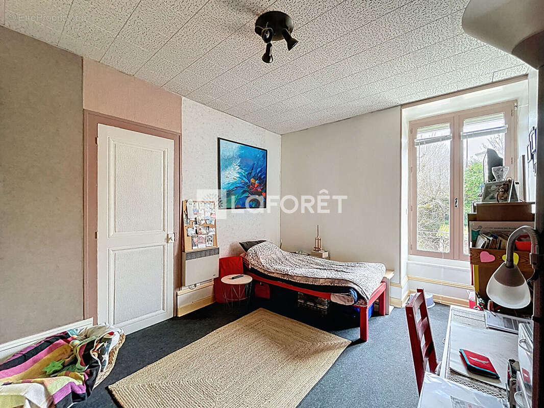Appartement à NEUVILLE-SUR-SAONE