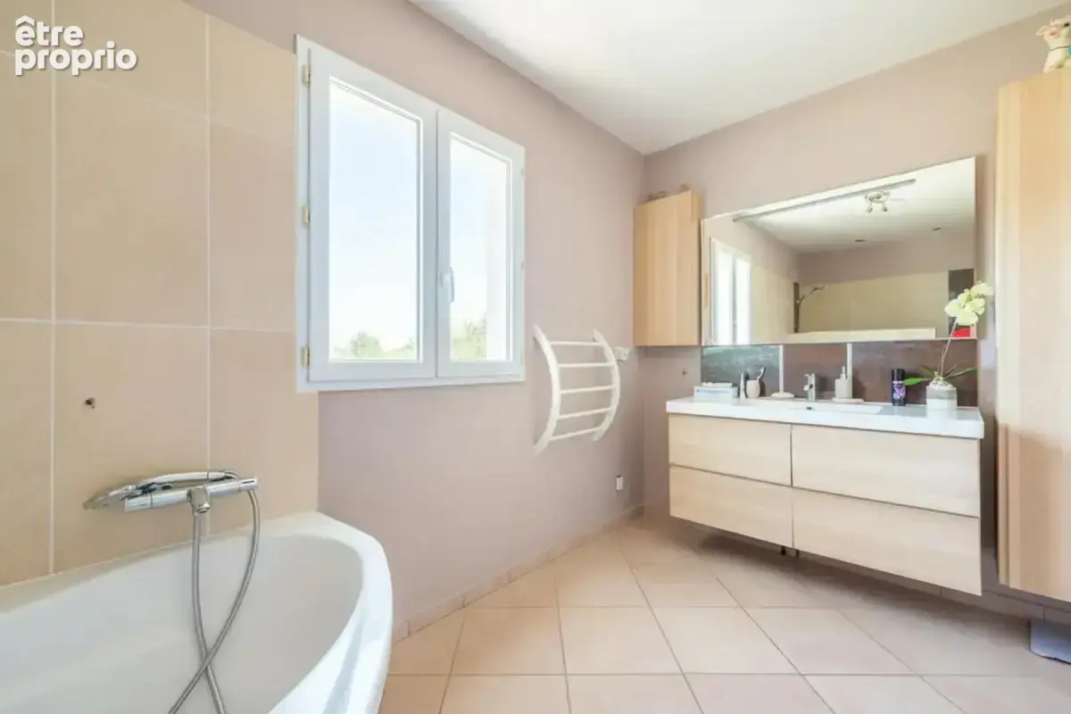 Grande maison 5 chambres avec sous-sol total centre Bois d’Arcy - photo 13