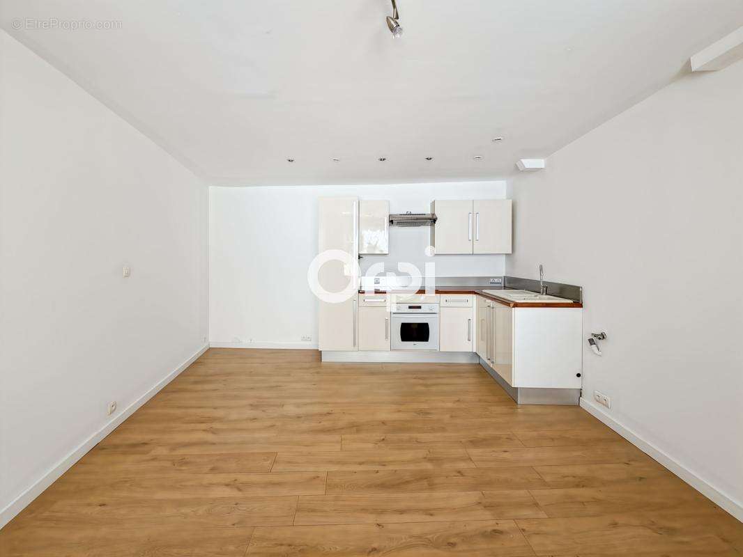 Appartement à CUGES-LES-PINS