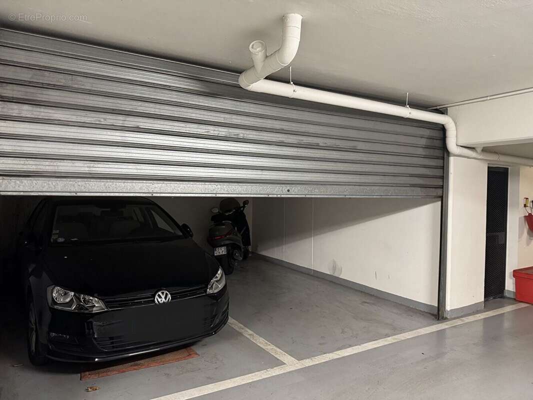 Parking à PARIS-13E