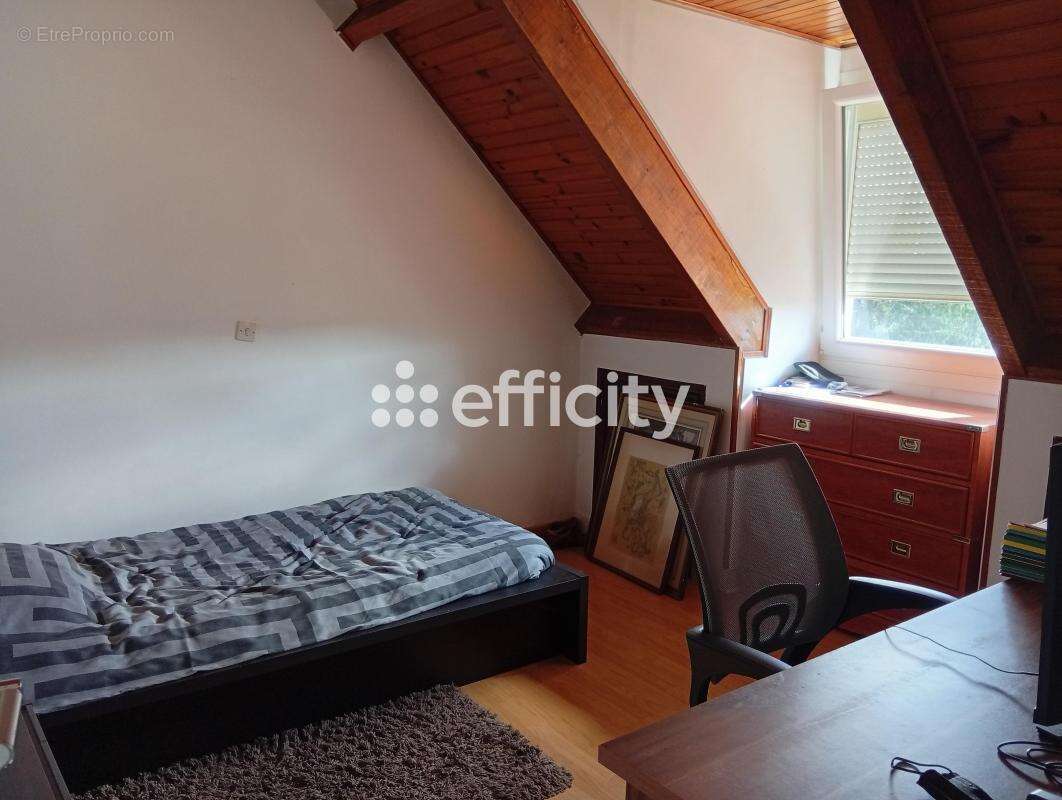 Maison à BURES-SUR-YVETTE