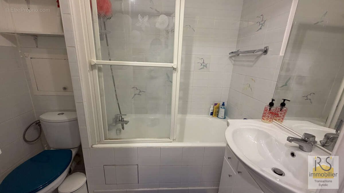 Salle de bains - Appartement à ARACHES-LA-FRASSE