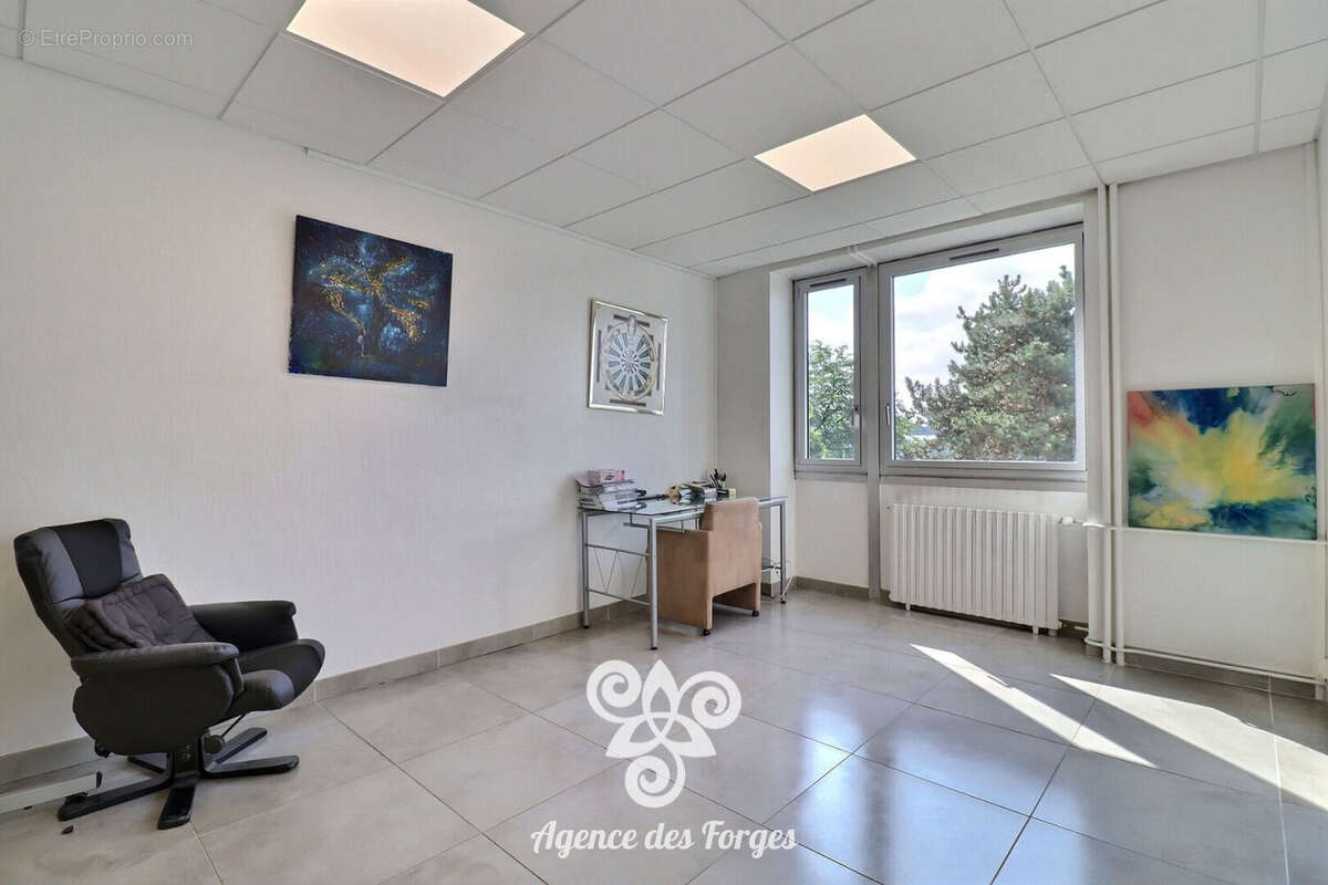 Bureaux - Nantes secteur Mangin-Beaulieu - 103.47 m² - photo 4