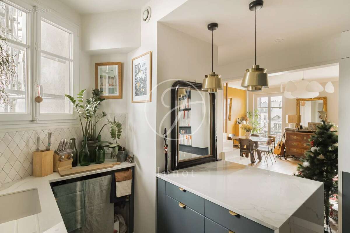 Appartement à PARIS-15E