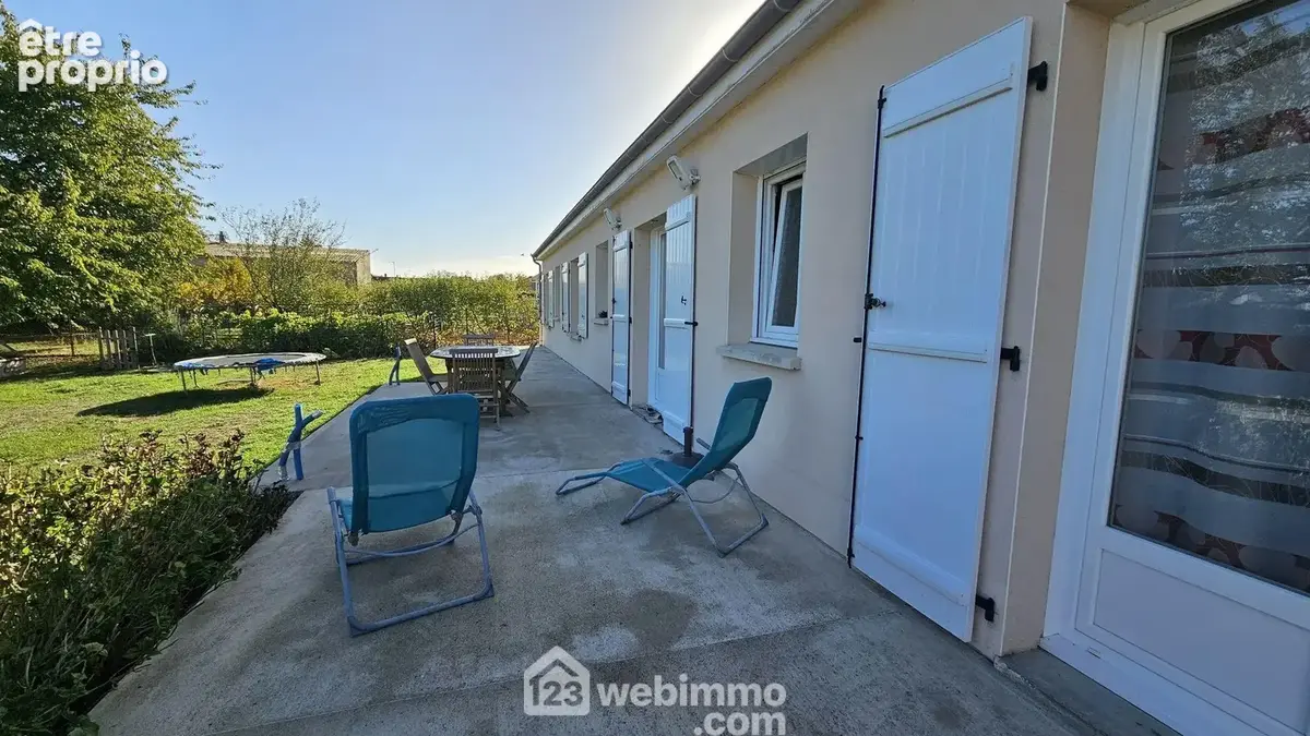 Voici la terrasse sans vis à vis.