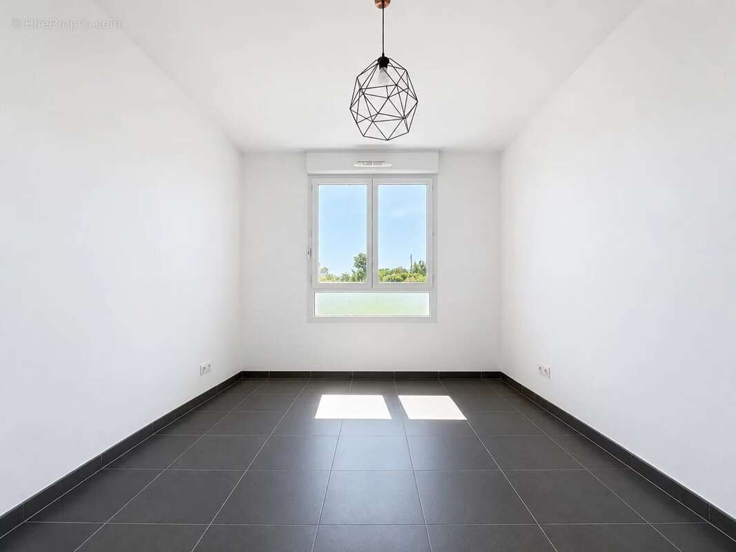 T3 60m2 + Terrasse + Parking Secteur Saint Barnabé/ La Fourragere - photo 5