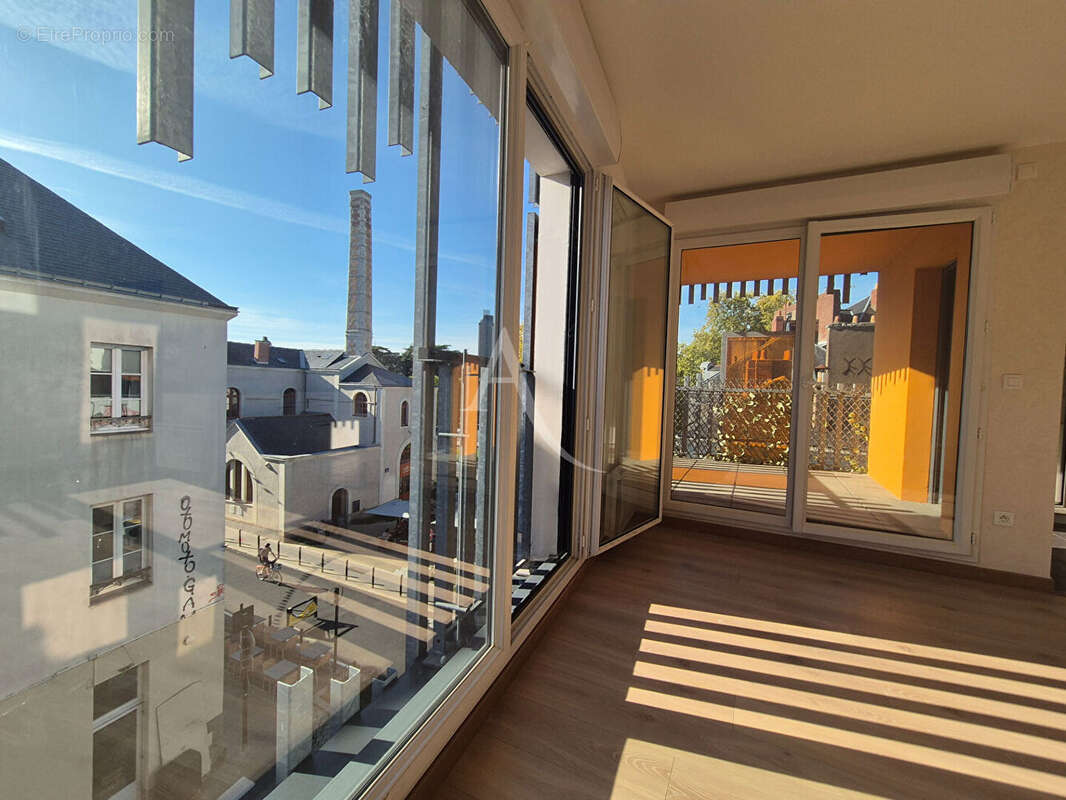 Appartement T3 Nantes, rue de Crucy avec terrasse et garage - photo 2
