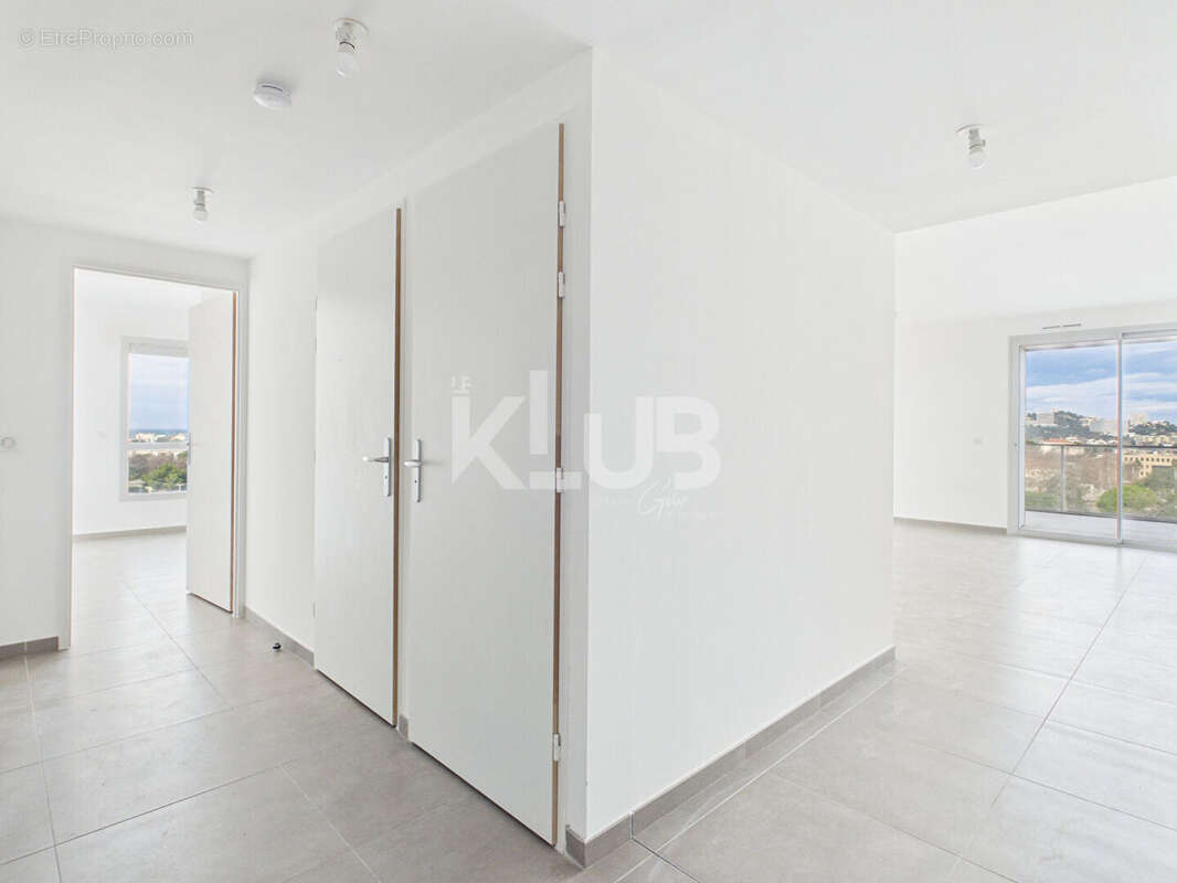 Appartement à MARSEILLE-8E