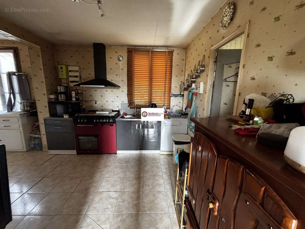 Maison à SAINTE-GAUBURGE-SAINTE-COLOMBE