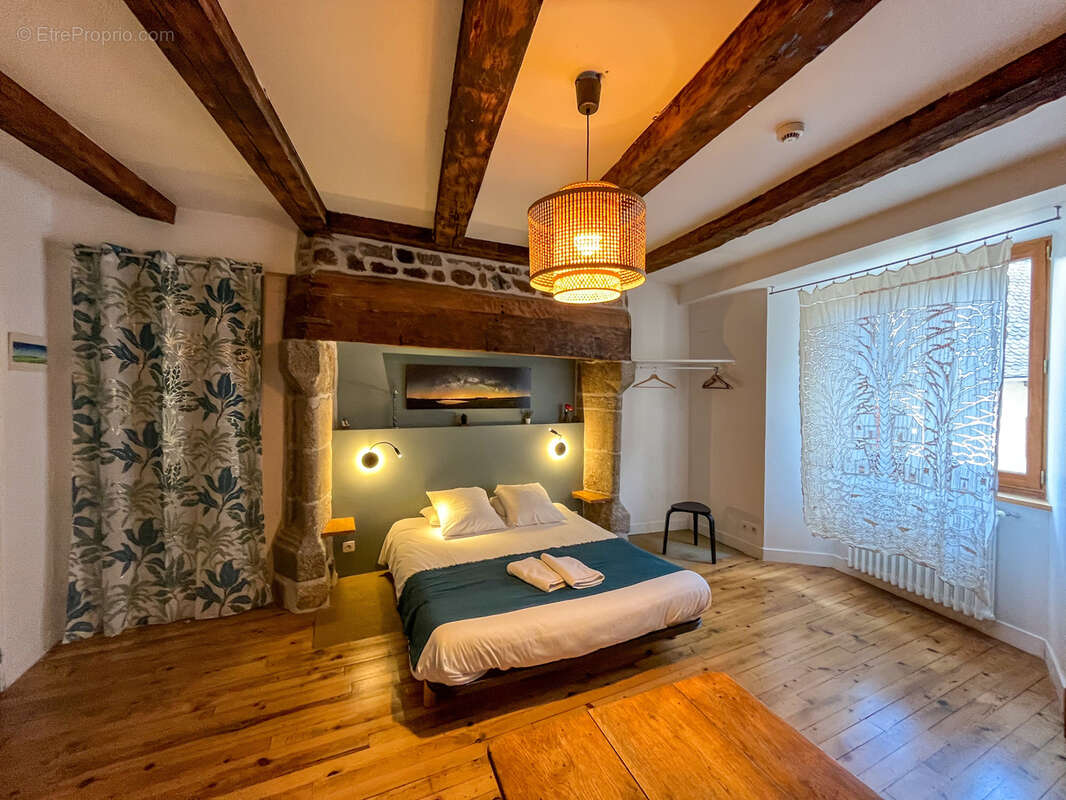 Commerce à LAGUIOLE