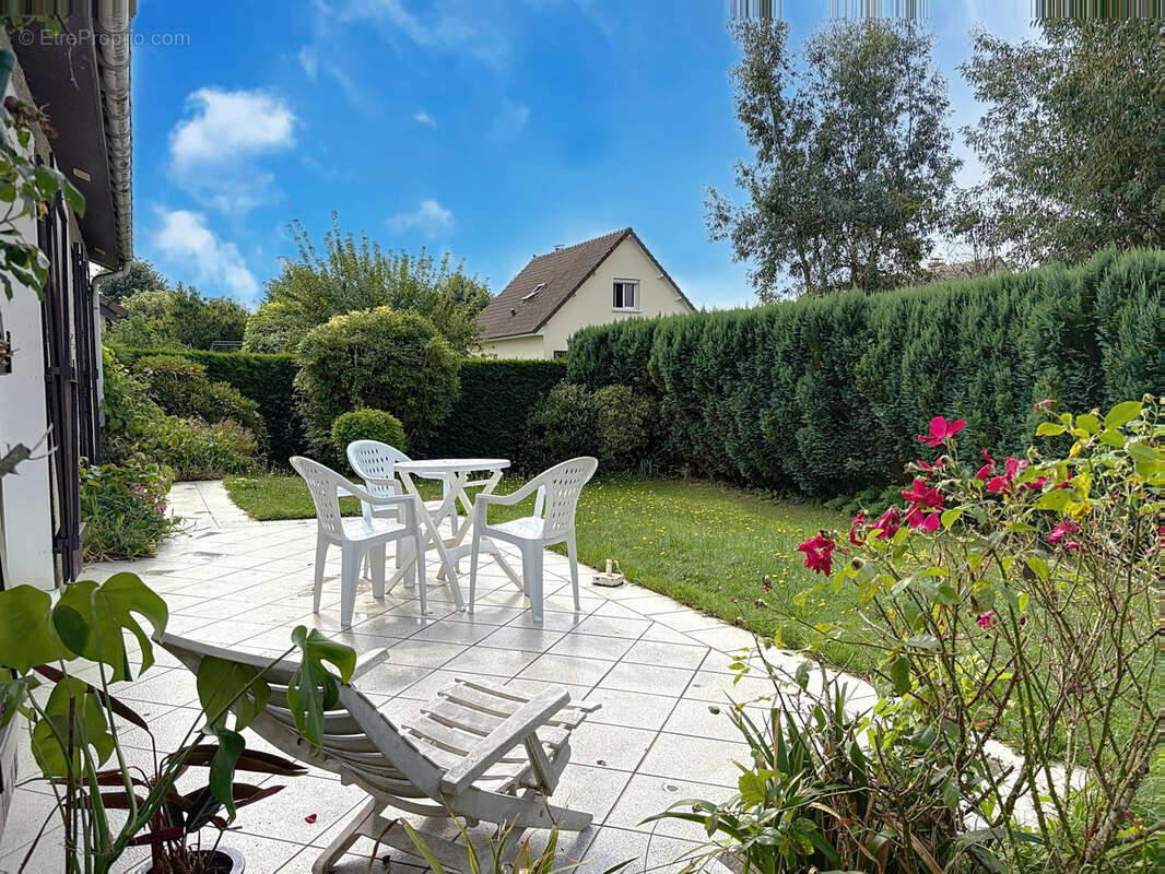 Maison à FRANQUEVILLE-SAINT-PIERRE