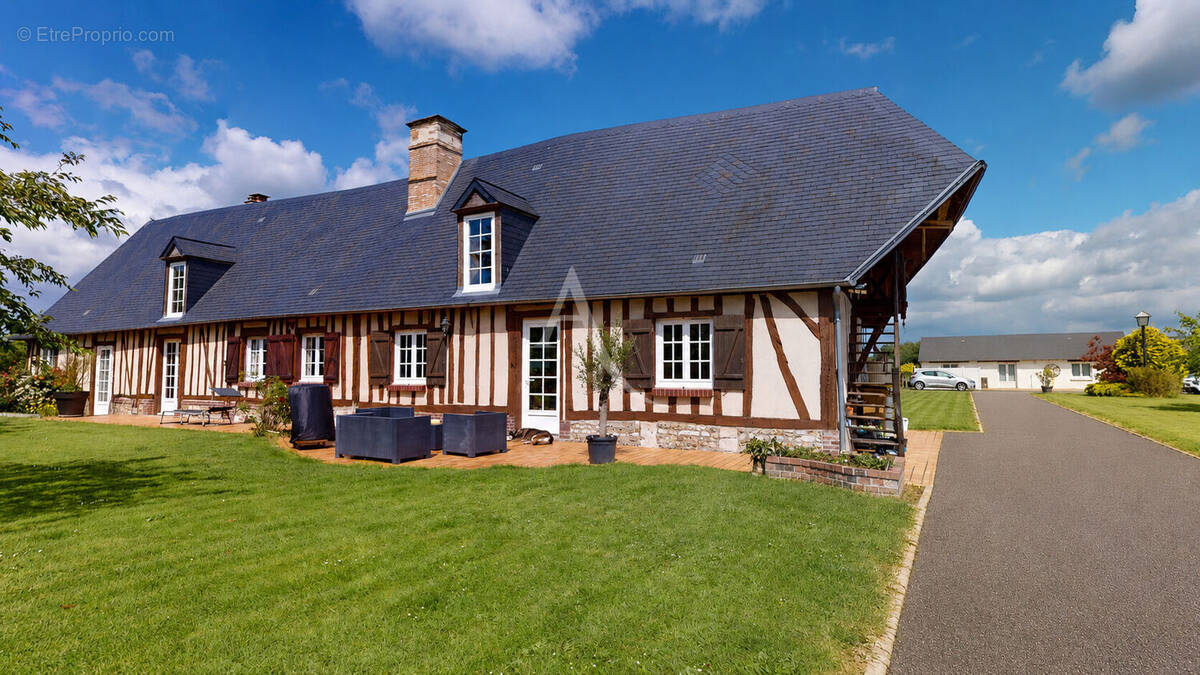 Maison à CLAVILLE