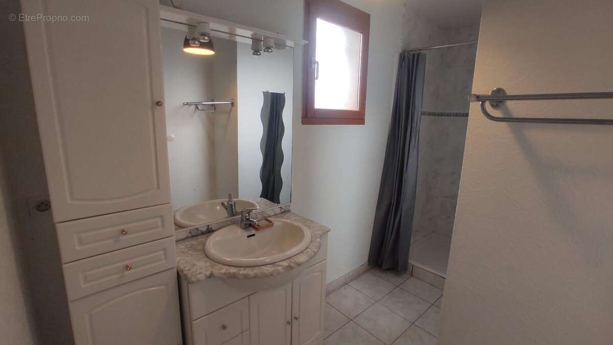 Maison à VIENNE-EN-VAL