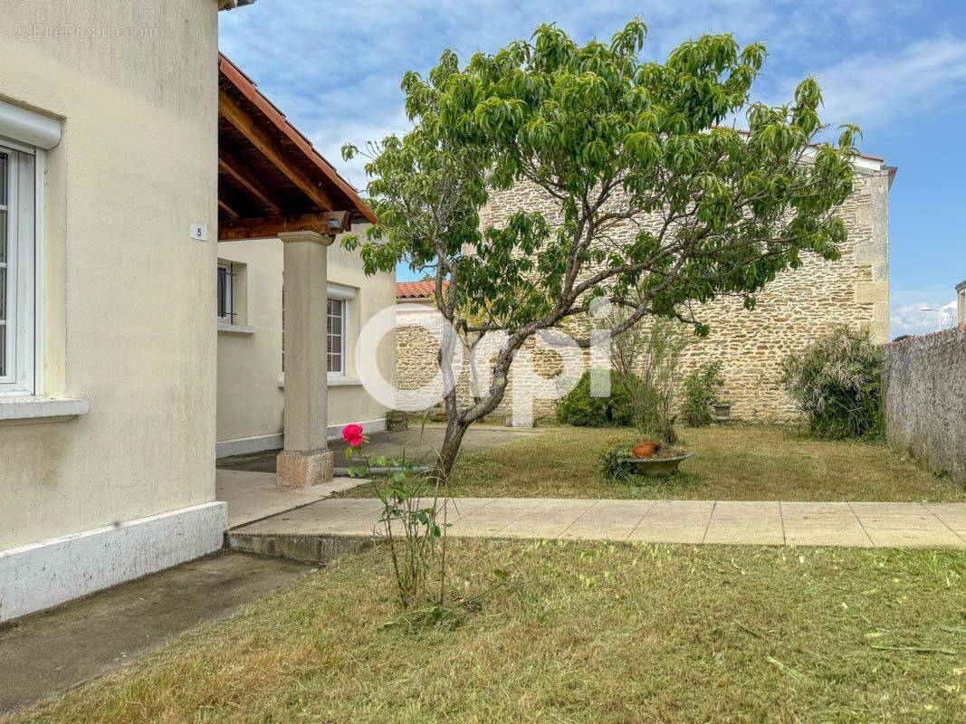 Maison à TONNAY-CHARENTE