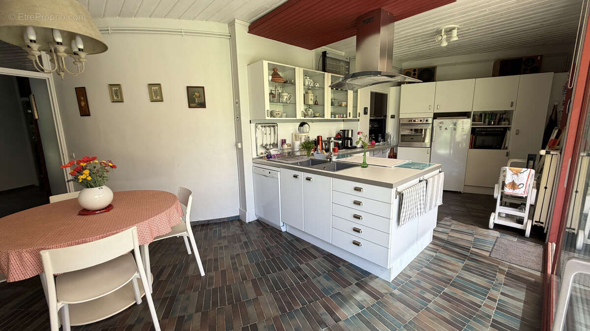 Belle maison d'archi année 70 à marlhes (42) de 214 m2 hab. sur terrain de 6 325 m2 - photo 18