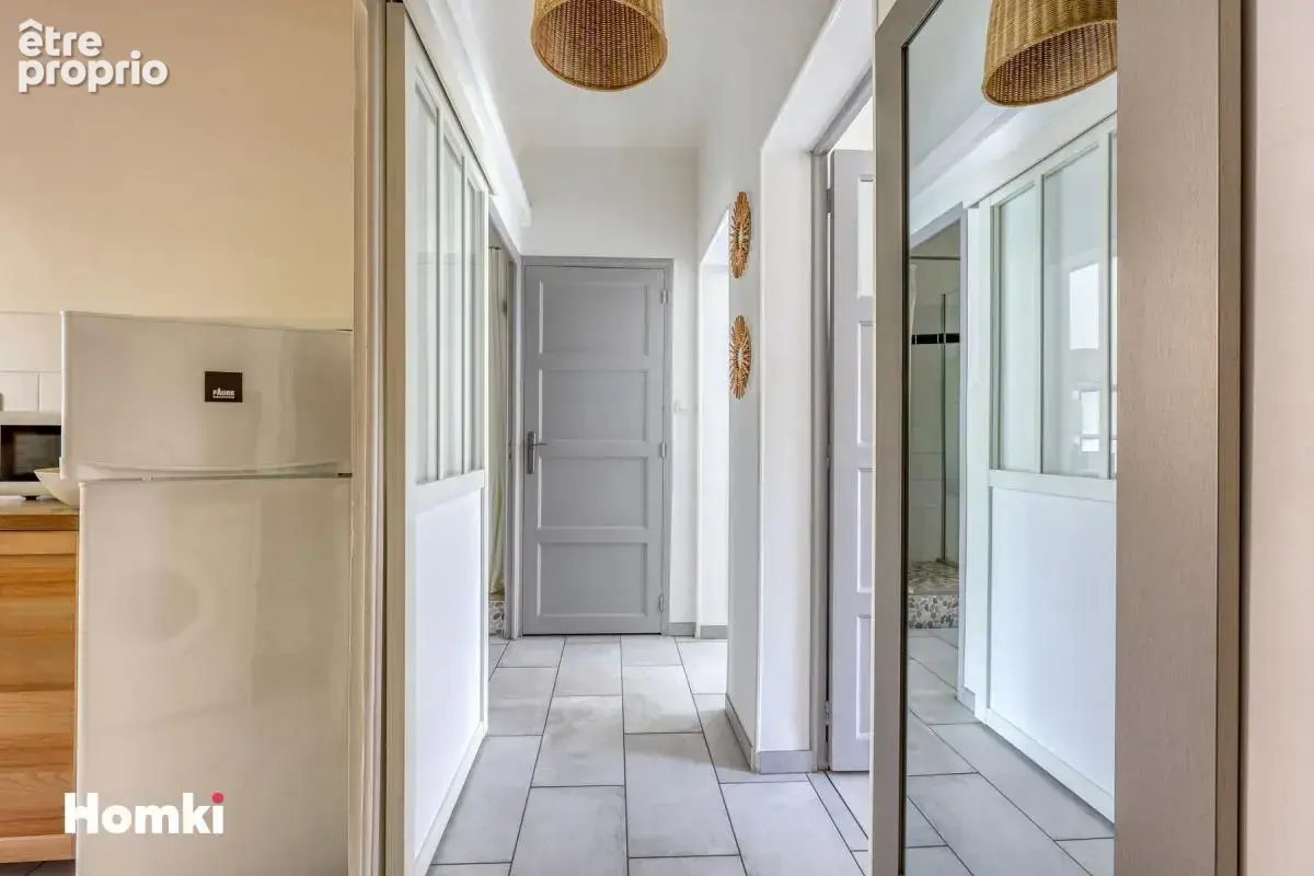 À vendre F2- Vivre Le Mourillon à pied : L'élégance d'un premier étage clé en main à Toulon 83000, Rue Joseph Cesari - photo 5