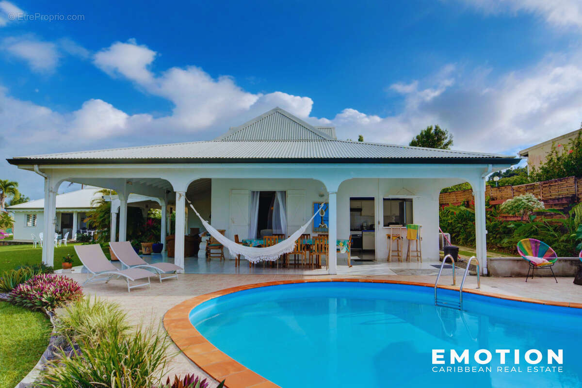 Maison à SAINTE-ROSE