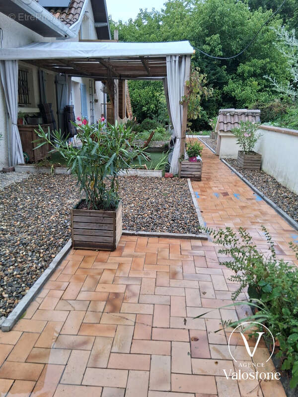 Maison à HAGETMAU