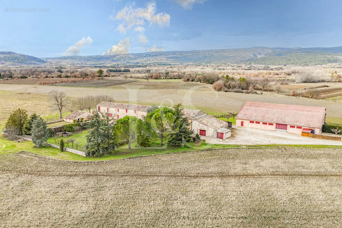 Maison à GORDES