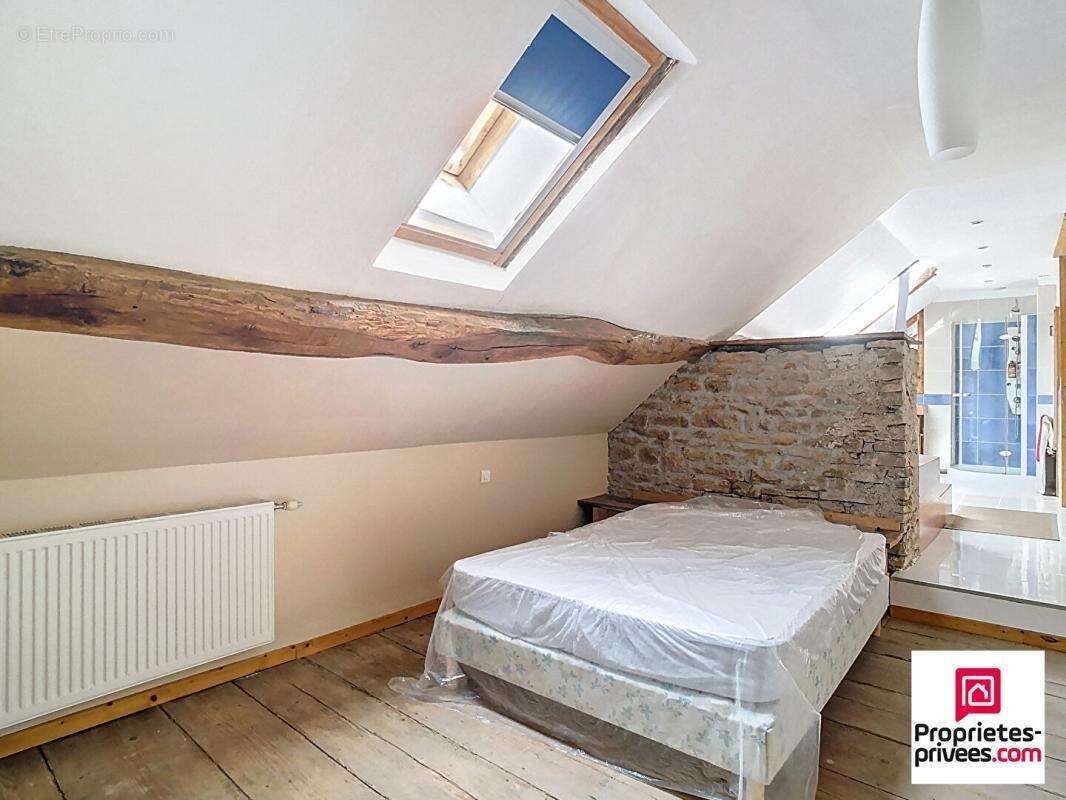 Maison en pierre  Courchaton 5 pièces 138 m2 + dépendance 90 m2 - photo 13
