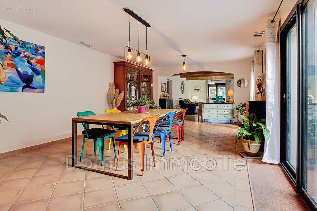 Maison à MORIERES-LES-AVIGNON