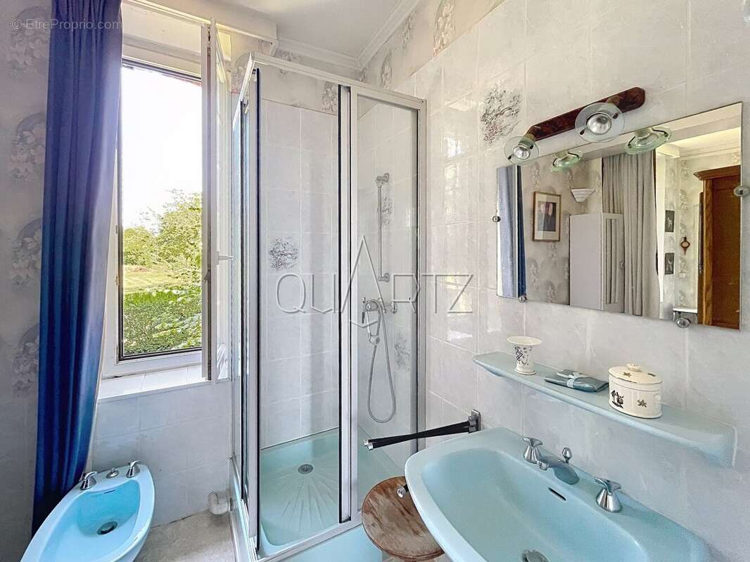 Charme et campagne pour cet ancien presbytère - photo 20
