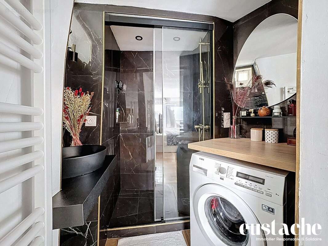 Appartement à PARIS-2E