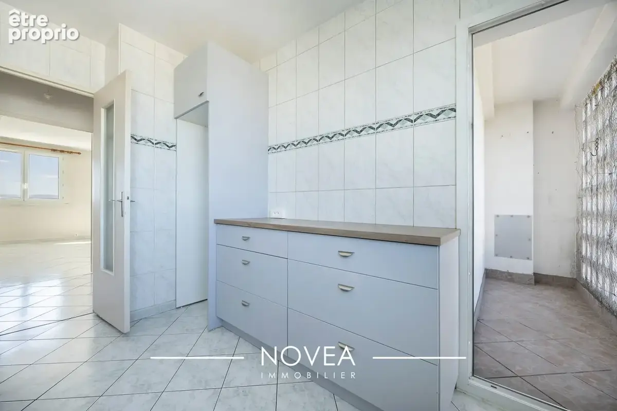 Appartement 70 m² à Villeurbanne  - photo 7
