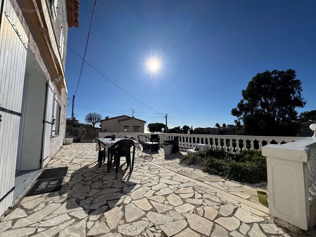 Maison à CAGNES-SUR-MER