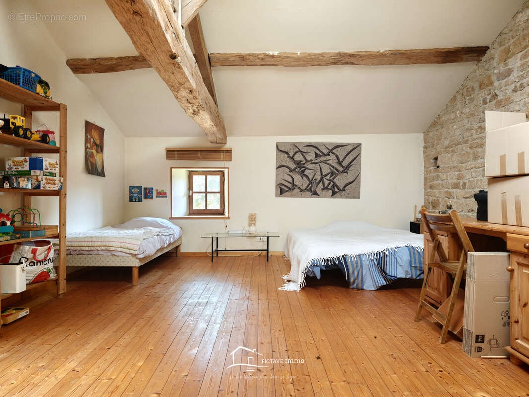 Maison authentique avec dependances - photo 12