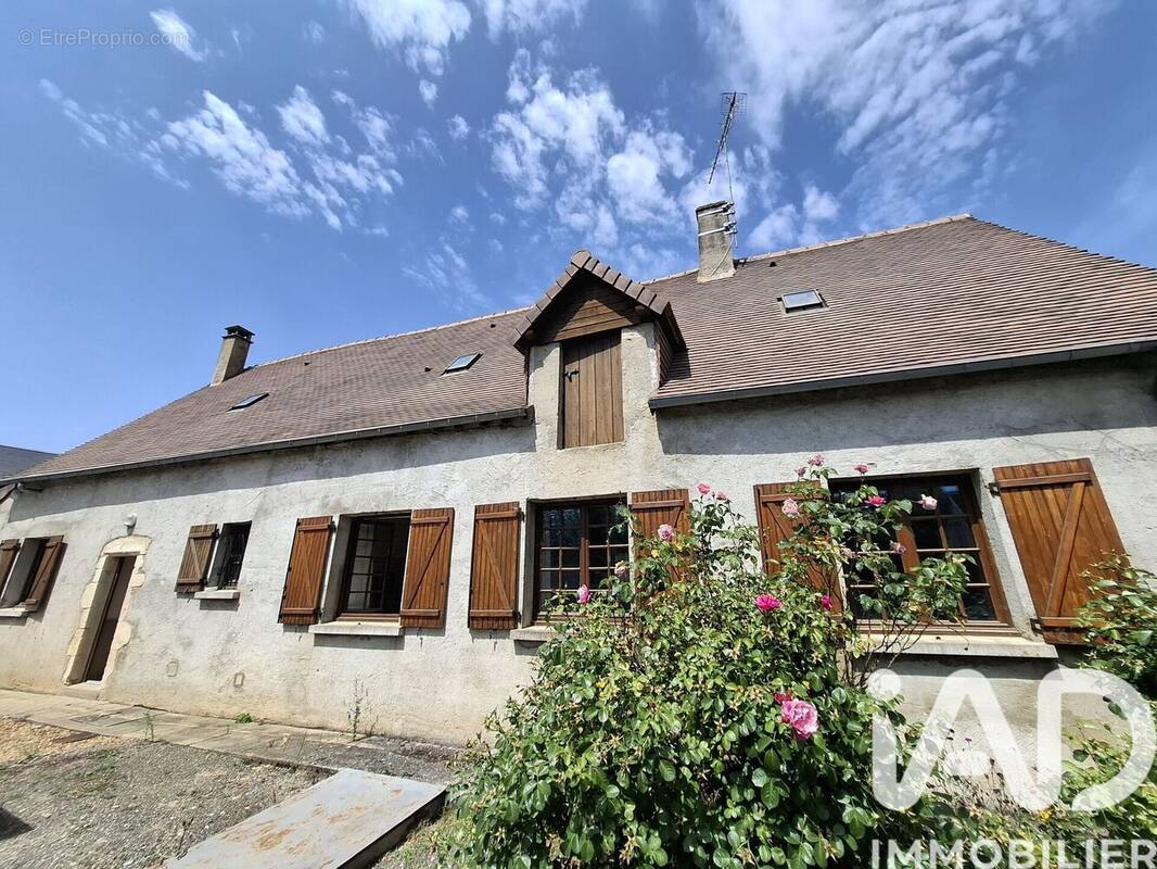 Photo 1 - Maison à MEZIERES-SOUS-LAVARDIN