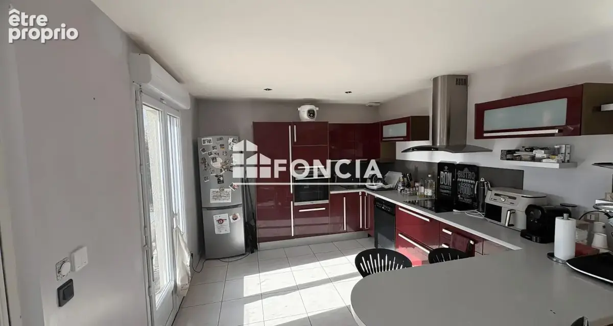 Maison familiale récente de 6 pièces principales - photo 2