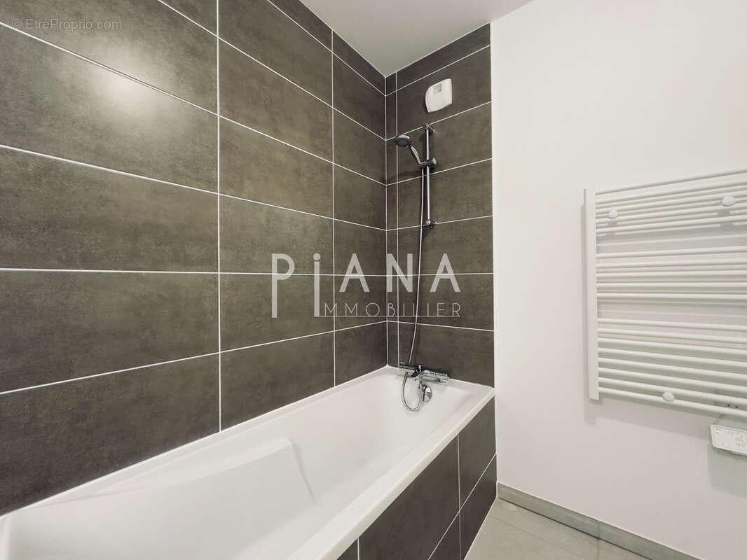 Appartement à LANCON-PROVENCE