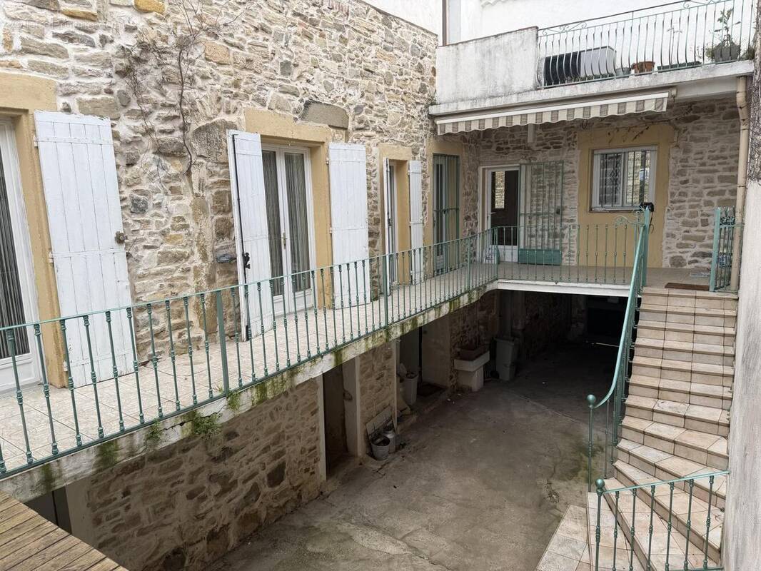 Maison à SAINT-MAURICE-DE-CAZEVIEILLE