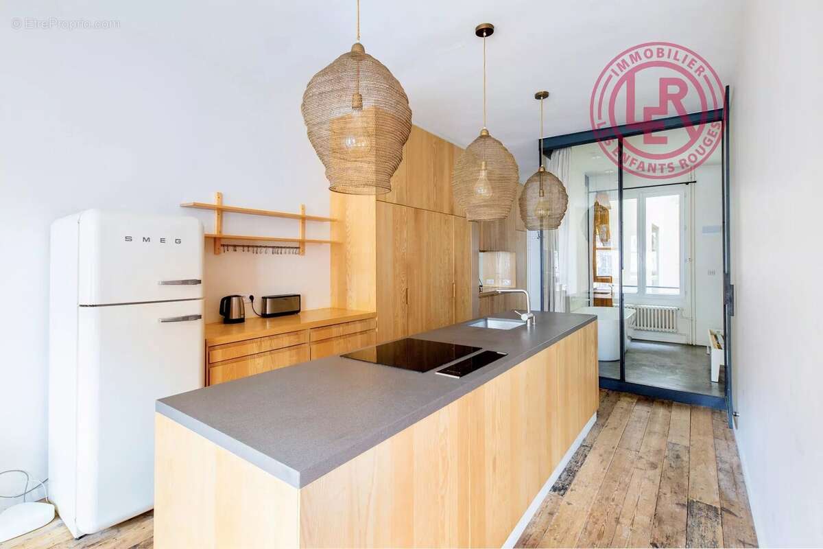 Appartement à PARIS-10E
