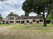 Maison à BONNEVILLE-ET-SAINT-AVIT-DE-FUMADIERES