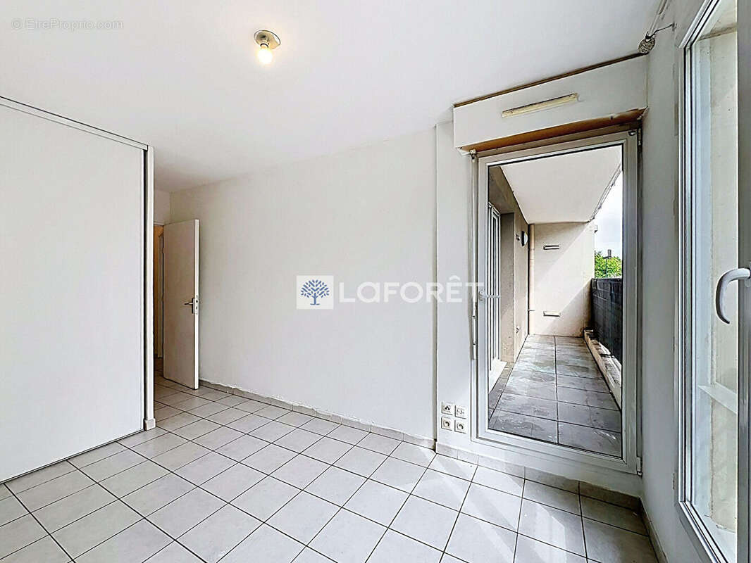 Nimes gare - appartement p2 - balcon - parking - photo 6