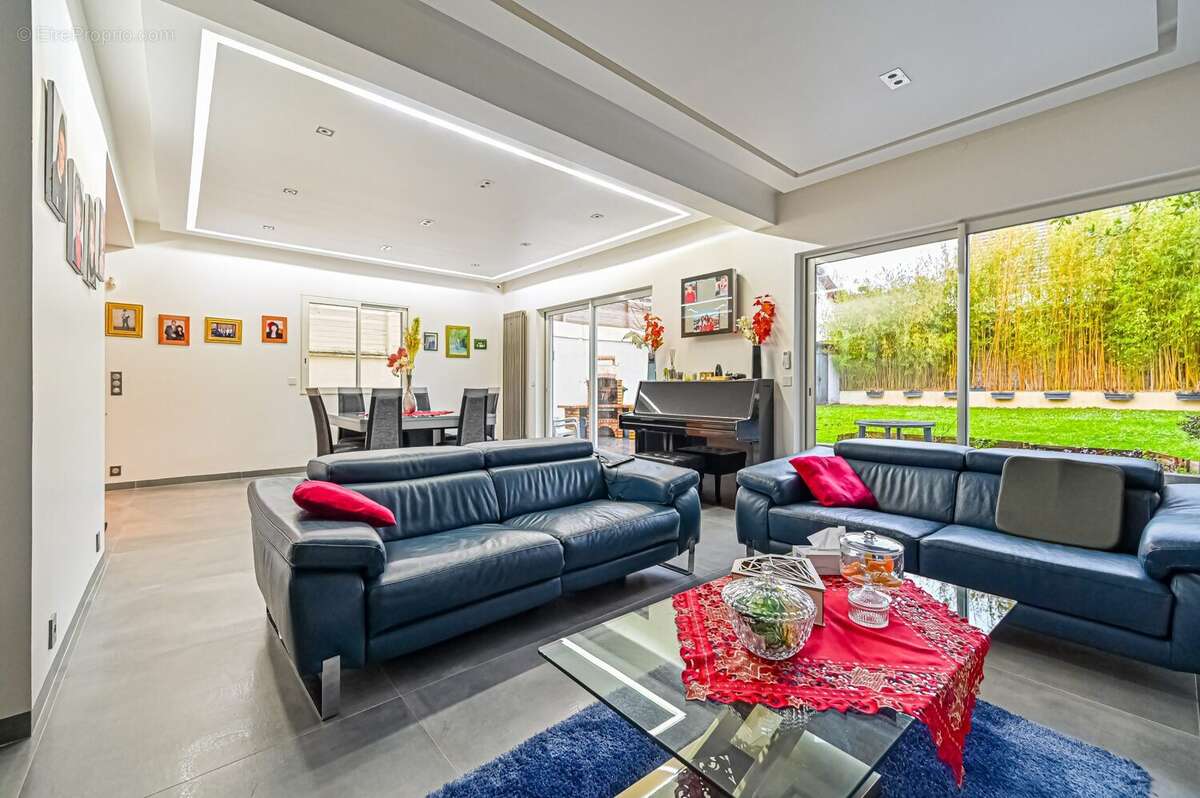 Maison à BONNEUIL-SUR-MARNE